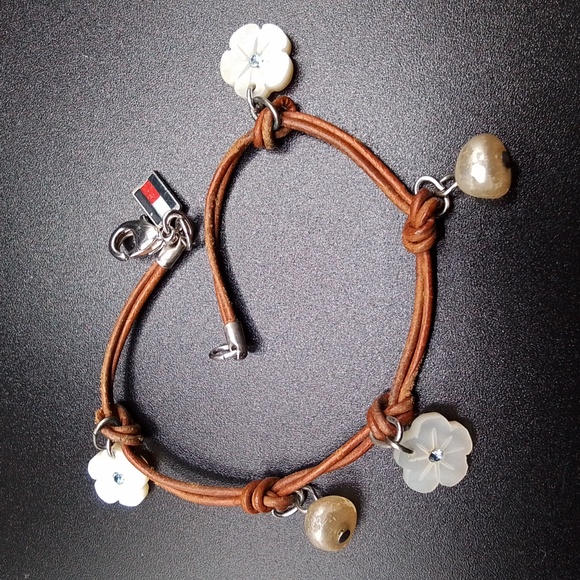 Tommy Hilfiger Jewelry - Tommy hilfiger pearl BRACELET